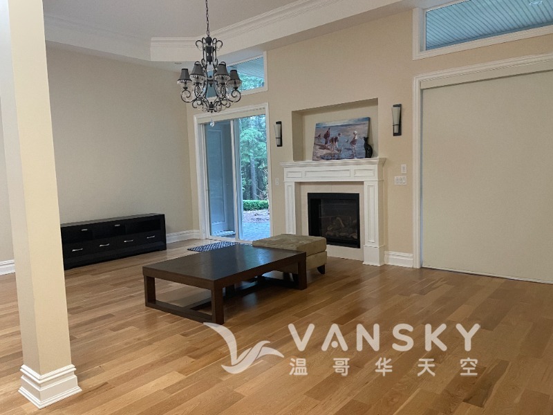 250401230709_living room.jpeg